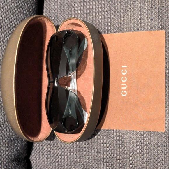 Gucci Sunglasses with Case - Picture 1 of 8